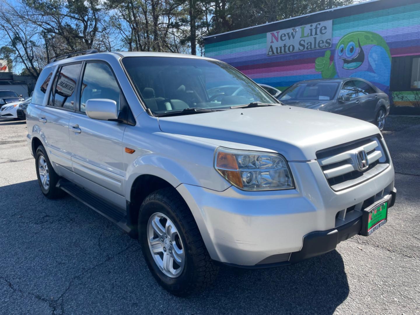 2008 SILVER HONDA PILOT VP (5FNYF18258B) with an 3.5L engine, Automatic transmission, located at 5103 Dorchester Rd., Charleston, SC, 29418-5607, (843) 767-1122, 36.245171, -115.228050 - Photo#0